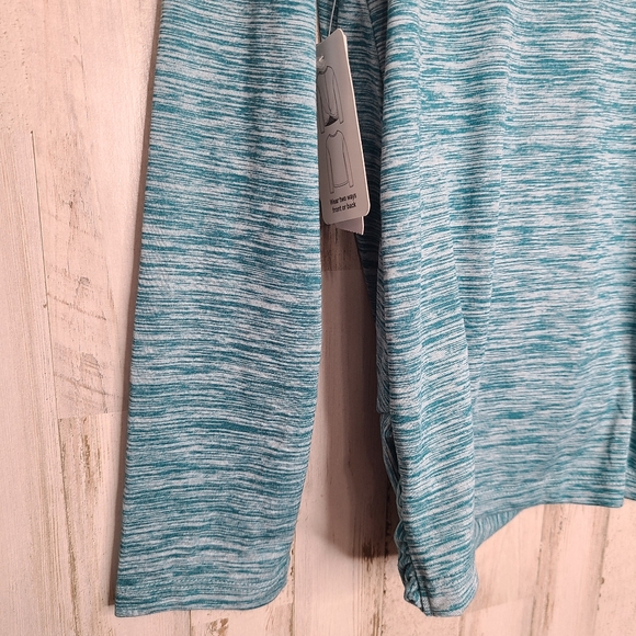 Xersion Girl's Aqua Space Dyed Athletic Shirt Long Sleeve NWT Size Medium 10/12 - Picture 7 of 8